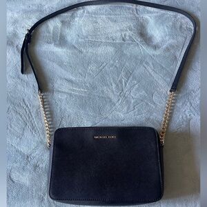 Michael Kors Jet Set Large East West Crossbody Bag (Black)